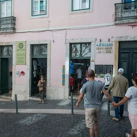 Portugal Here I - Alfama-castelo Лиссабон